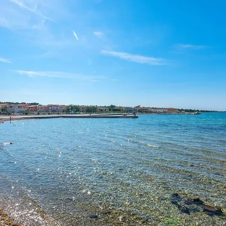 By The Sea - 21812 维尔