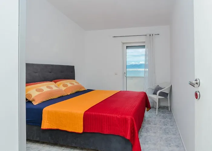 By The Sea - 21812 * 维尔